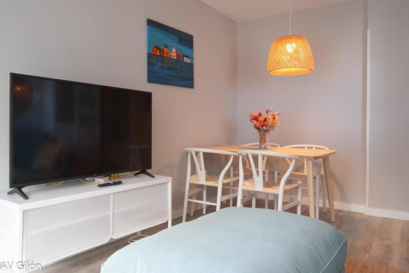 Av Aguado 44 Apartment Gijon Bagian luar foto