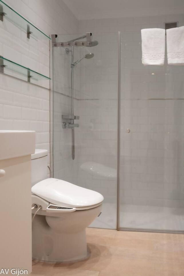 Av Aguado 44 Apartment Gijon Bagian luar foto