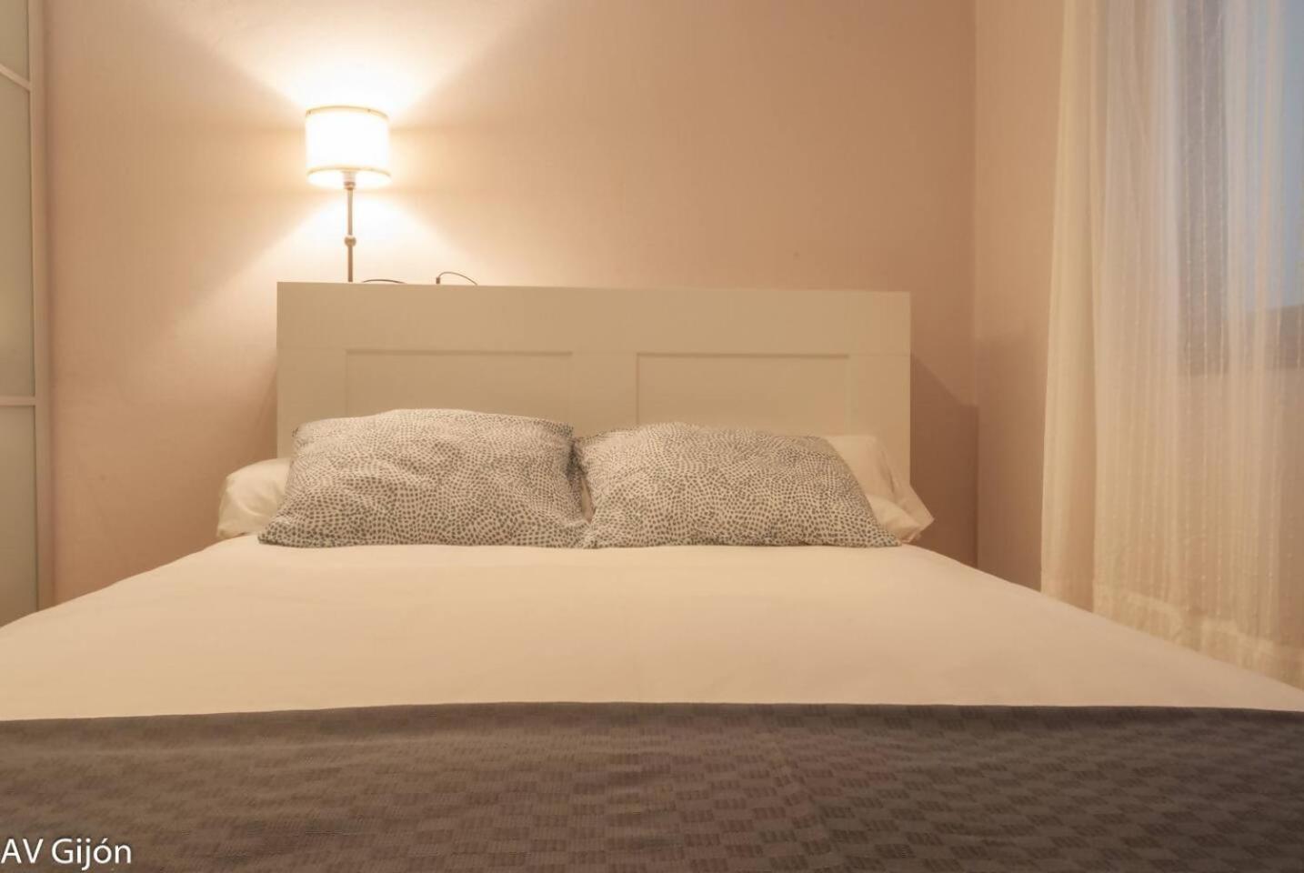 Av Aguado 44 Apartment Gijon Bagian luar foto