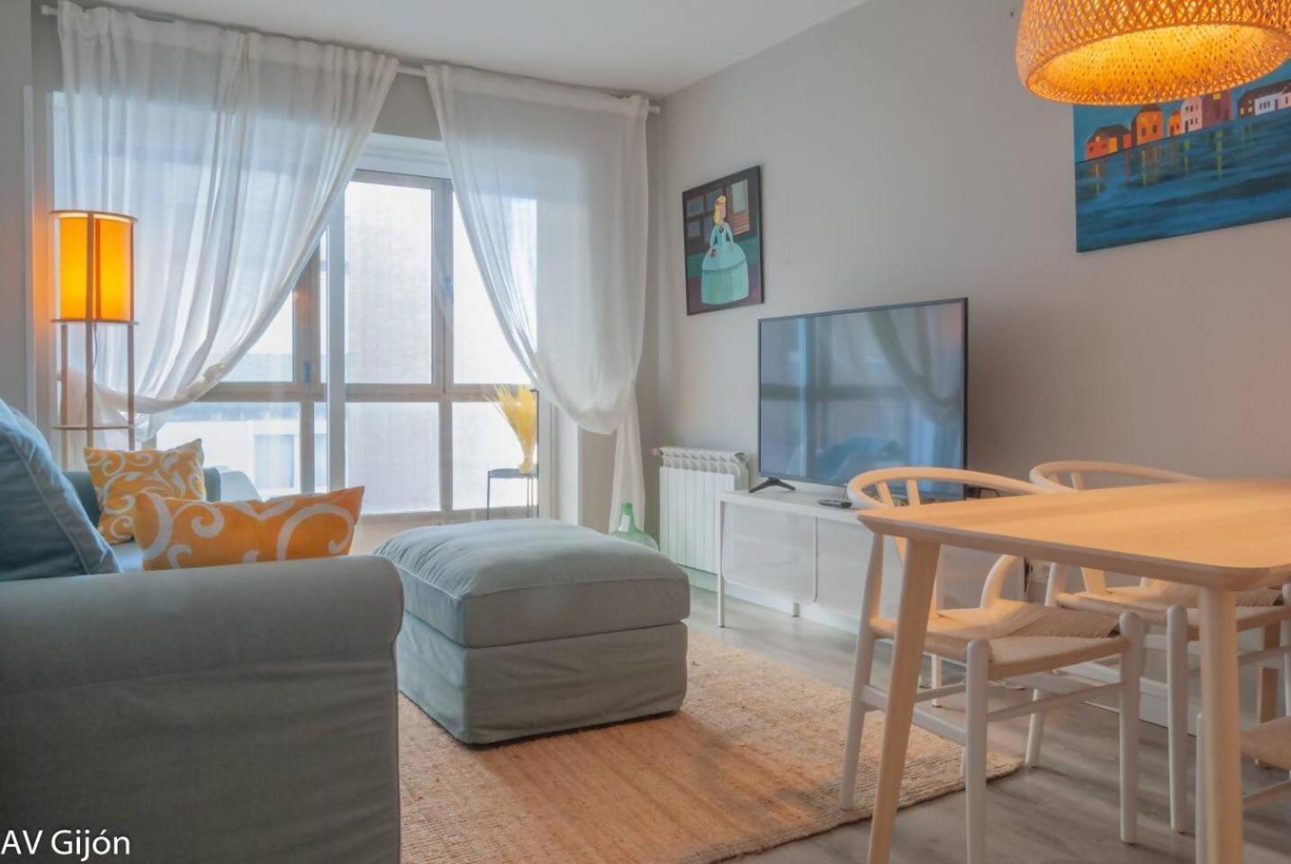 Av Aguado 44 Apartment Gijon Bagian luar foto